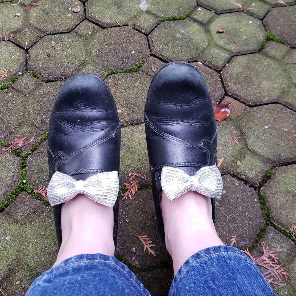 Mid-century Silver Bow Shoe Clips